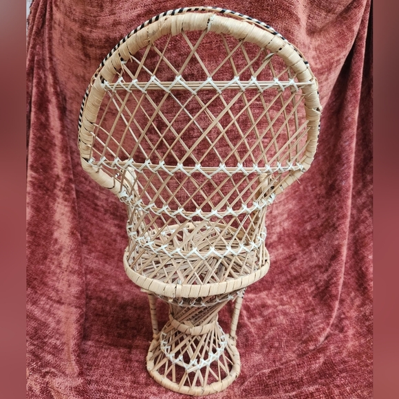 Mini Wicker Peacock Chair 16 inch - Picture 7 of 8
